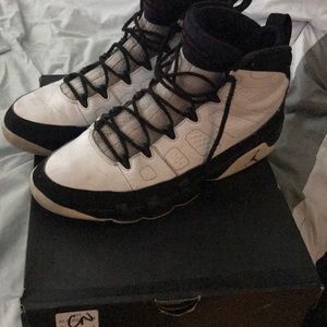 Air Jordan 9 Retro